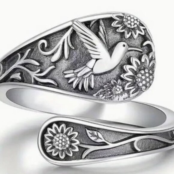 Spoon Ring Sunflower and Hummingbird Design Adjustable Ring Antique Silver Color - Picture 1 of 8